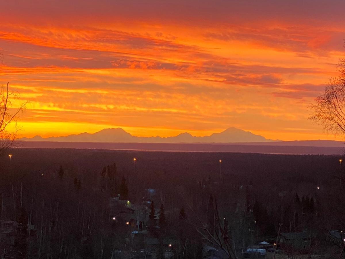 Alaskan Adventure Awaits! Eagle River Luaran gambar
